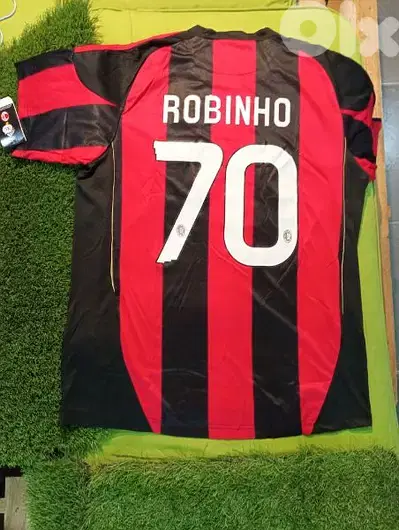 AC Milan Robinho Retro Football Shirt (Made in Thailand)