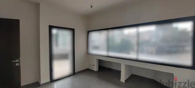 Office for rent in Furn El Chebbak Aadlieh مكتب للاجار  في فرن الشباك