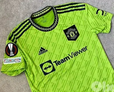 Manchester United 23 cantona 7 limited edition adidas kit