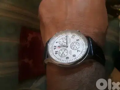 ساعة سويس ملتري