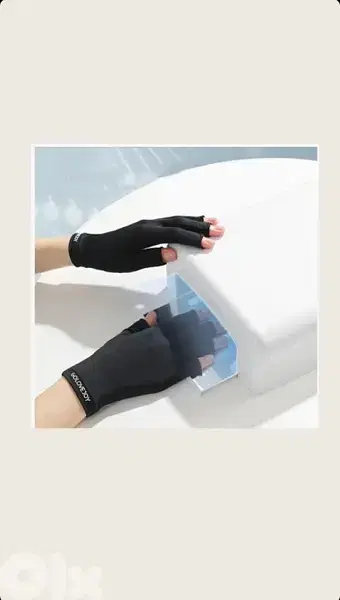 UV proof gloves for manicure