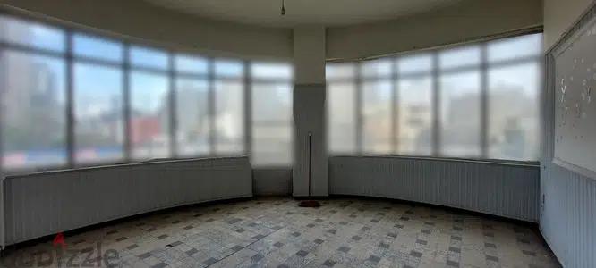 Office for rent in Fun El Chebbak مكتب للإيجار في فرن الشباك