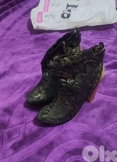 جزمة 40