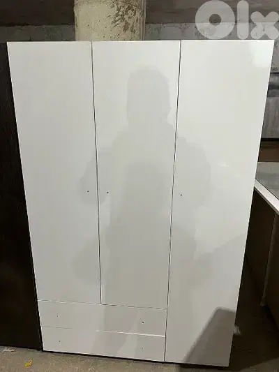 خزانة ثلاث درف للبيبي حجم وسط 120 سم