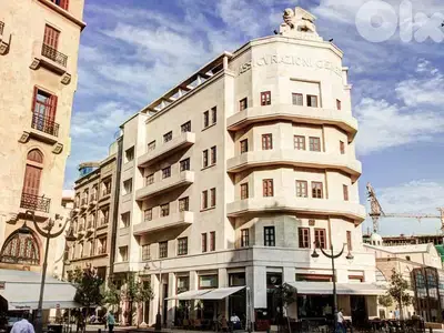 L10169-Shop for Rent in Downtown - Place de L'etoile