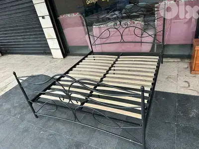 تخت مجوز حديد