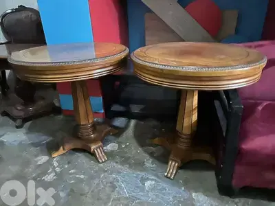 طاولات اتنين مبرومين خشب زان قديمين