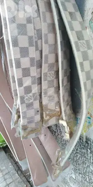 قشاط LV جديد ب ١٥٠ الف