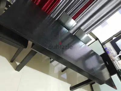 طاولة سفرة بتفتح ١٠ كراسي