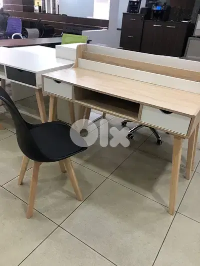 office desk  f1