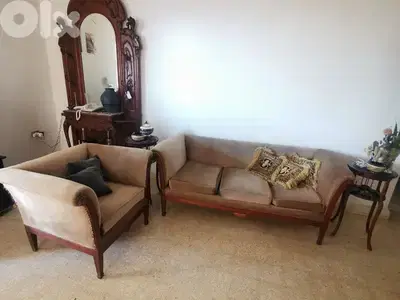 صالون انتيك بحالة جيدة