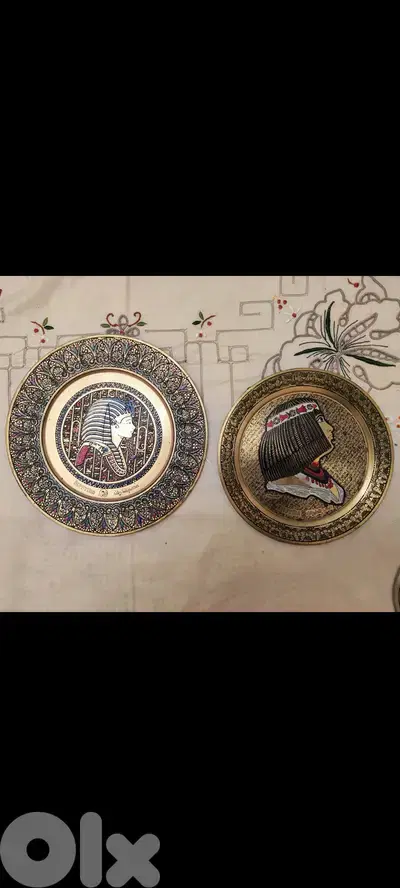 Decorative souvenirs plates