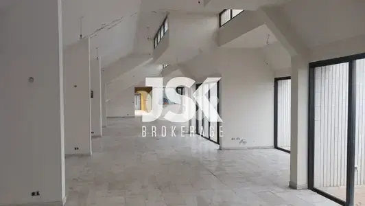 L15285-Spacious Showroom For Rent In Mtayleb
