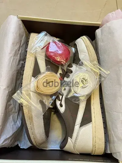 Jordan 1 low travis reverse mocha size 45