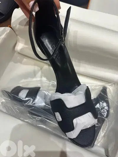 black hermes heels size 40-41 MASTER QUALITY