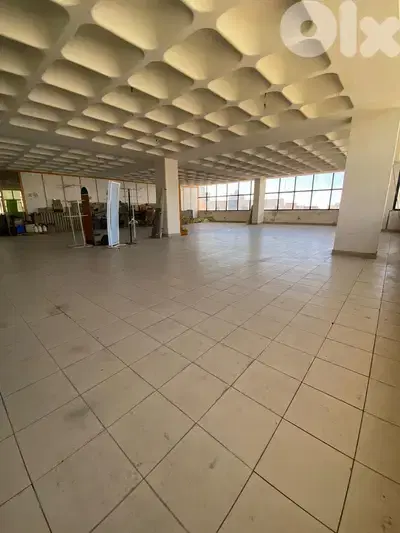 SHOWROOM IN MANSOURIEH HIGHWAY (500SQ) WITH OFFICES , (MANR-200)