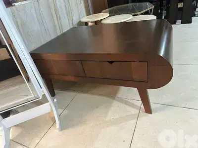 طاولة نص ملبسة قشرة افركيه
