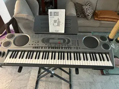 Casio wk 1800 musical keyboard as new