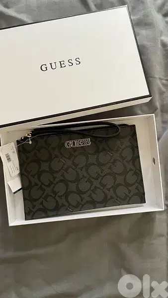 Guess Wristlet