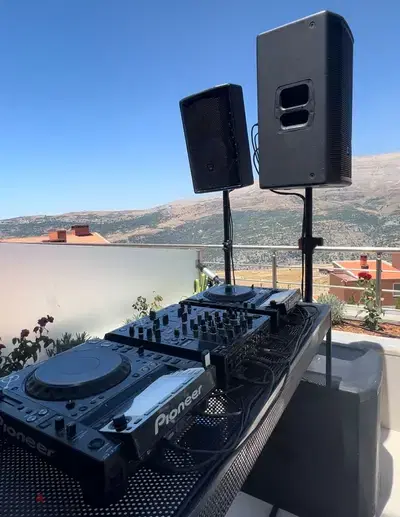Pioneer CDJ2000 Nexus + DJM900 Nexus