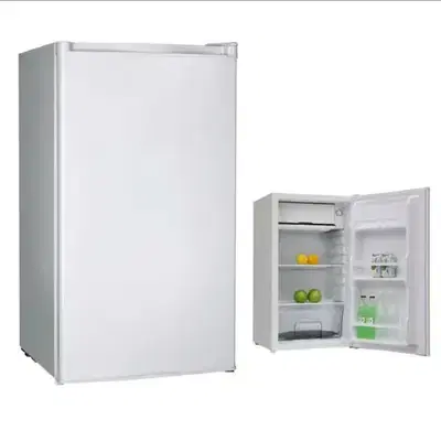 refrigerator 5ft white  براد ٥قدم