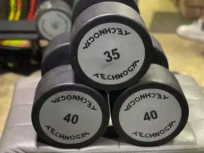 Technogym dumbells 150kg new