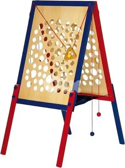 climbing wall ball race game