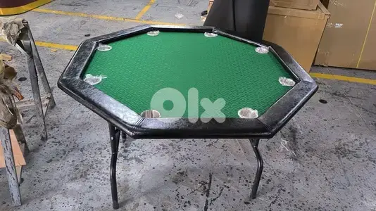 poker table
