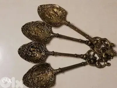 ملاعق برونز اصلية قديمة + ملقط للكاتو