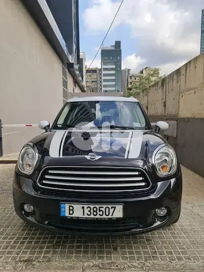 MINI Cooper Countryman Black One Owner Company source