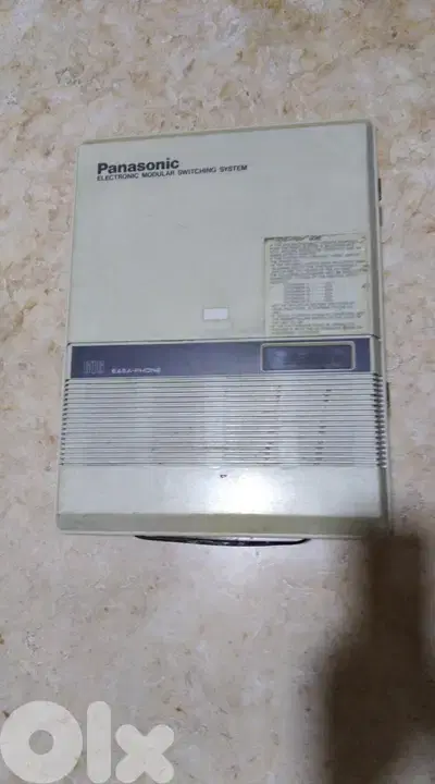 Panasonic central téléphone 6 Ext lignes 16 interior ligns still in v