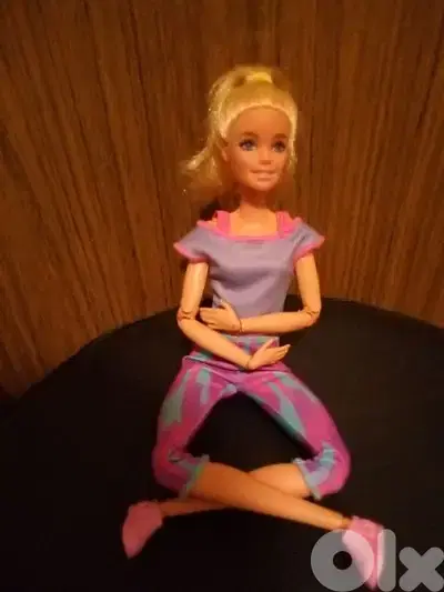 Barbie MADE TO MOVE 22 Joints Mattel2020 Great doll in her own wear=28