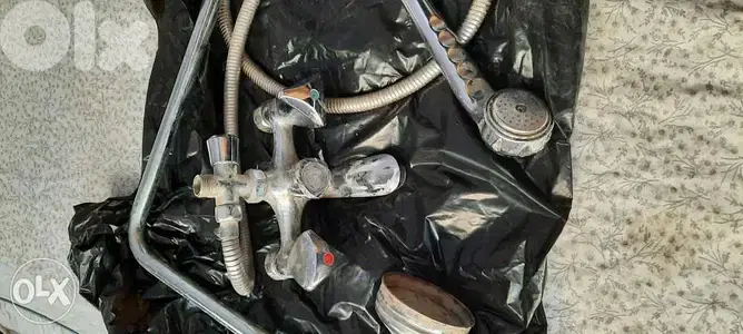 Faucet with 2 douche. حنفية و دوش طويل ودوش يد ايطالي
