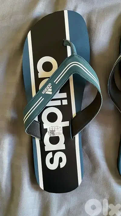 adidas flip flop