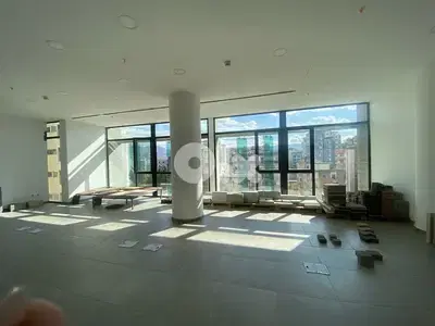 Open space office high scale building