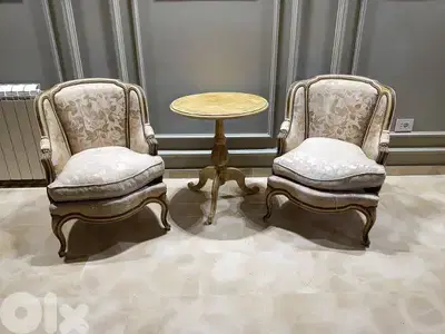 2 Vintage chairs without the table