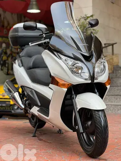 Honda Silverwing GT 400  cc Japanese معرض صك بيع