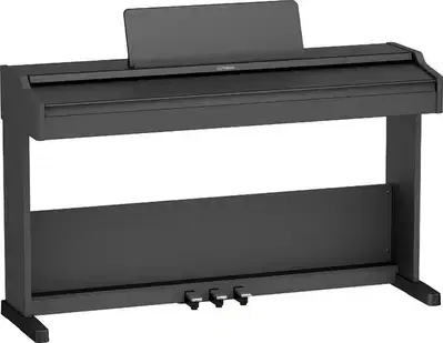 Roland rp107 digital (electric) piano.   CALL: 76360442