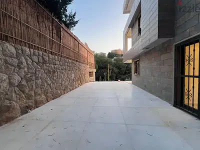 Apartment for sale in baabdat شقة للبيع في بعبدات