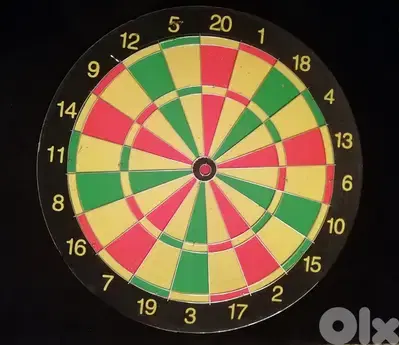 Dart board + 3 new darts