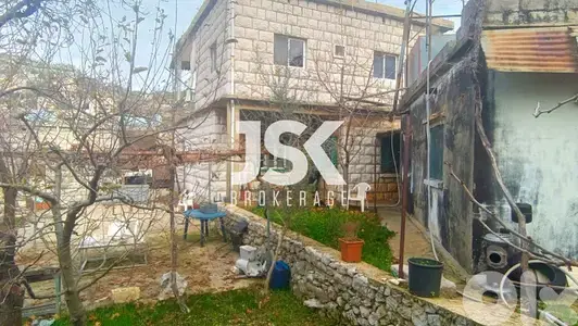 L16710-Land With Old House For Sale in Achkout