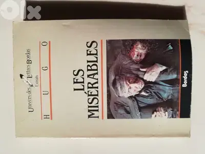 Victor Hugo "Les miserables" livre de poche