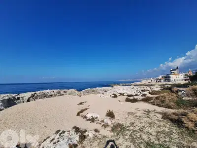 RWB245EA - Building with 1,210 SQM Land for sale in Bouar on the beach