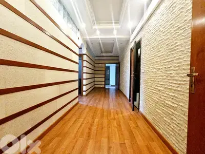 AH-HKL-305 Decorated Office 170m² for Rent in Badaro
