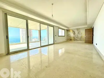 Apartment for Sale in Rawche - MQBHH32 - شقة للبيع بالروشة