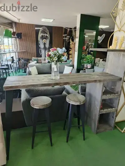 Wooden Bar. بار خشب سويدي مع اربع كراسي