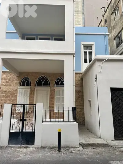 stand alone 2 floors building with terrace for Rent