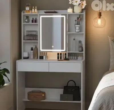 vanity table