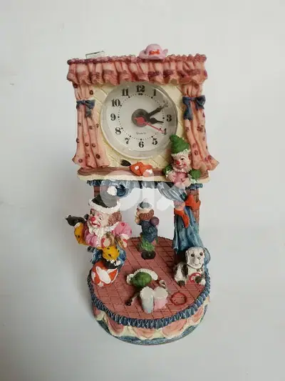 clown resins clock
