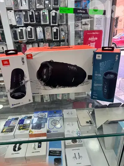 JBL speakers original XTreme 4 and flip 6